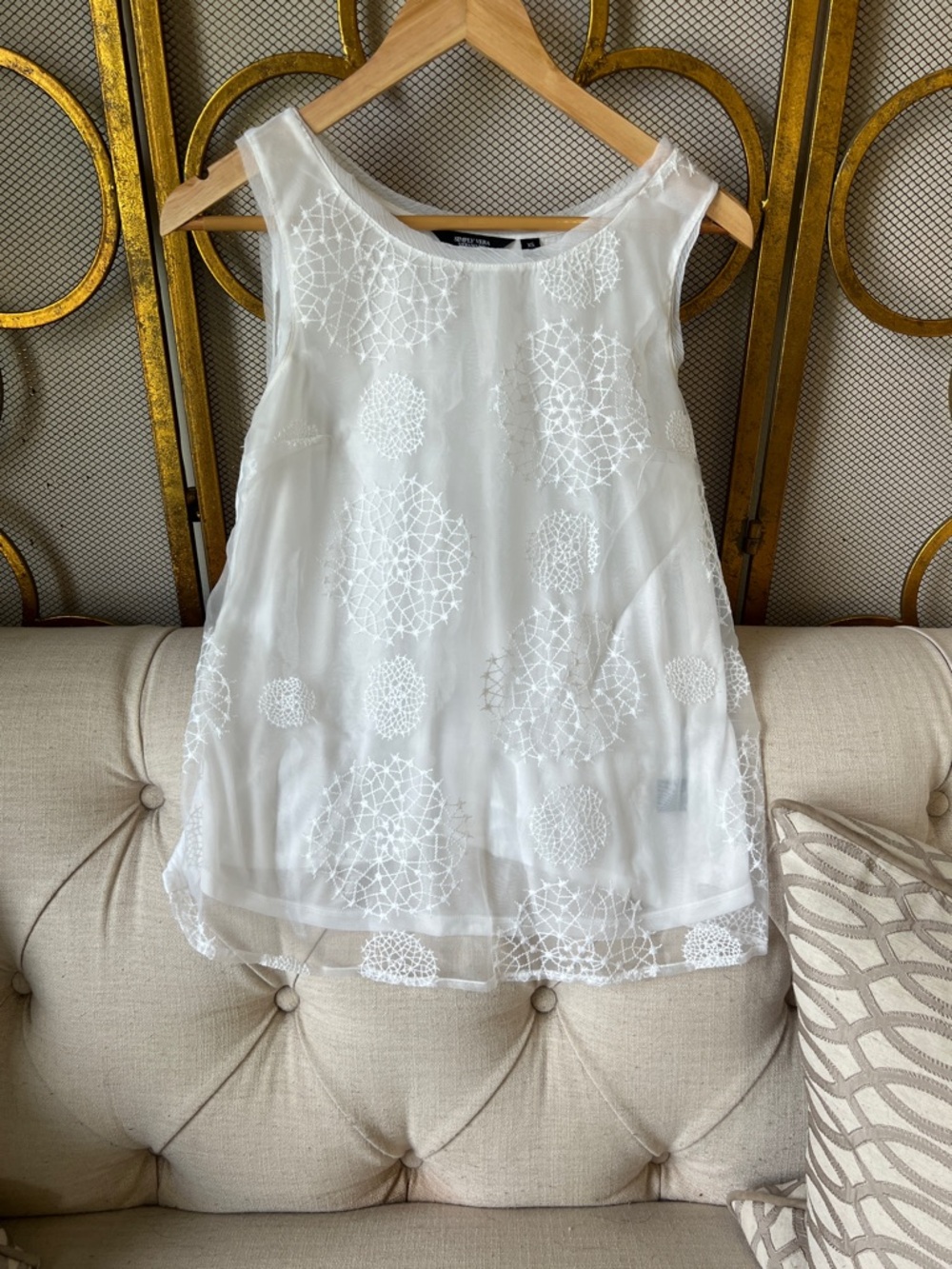 Simply Vera Vera Wang White Embroidered Sheer Tank Top